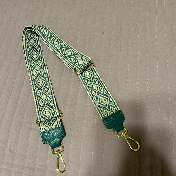 Handbags - NWOT embroidered purse strap